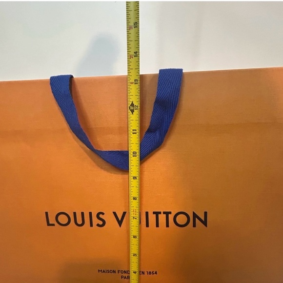 Louis Vuitton gift bag - Picture 4 of 5